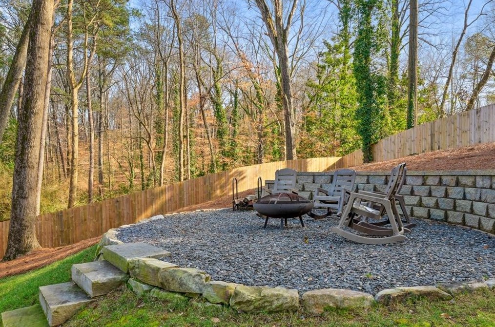 1764 Warren Ct, Atlanta GA  30318-1457 exterior