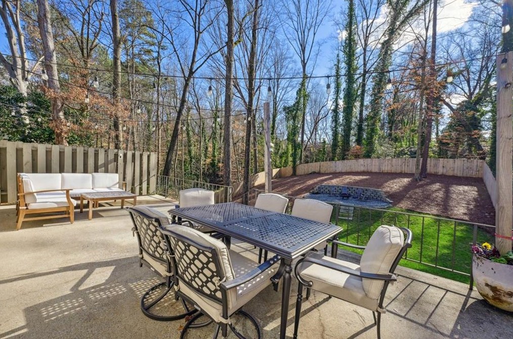 1764 Warren Ct, Atlanta GA  30318-1457 exterior