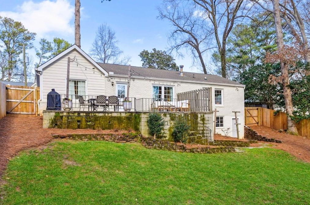 1764 Warren Ct, Atlanta GA  30318-1457 exterior