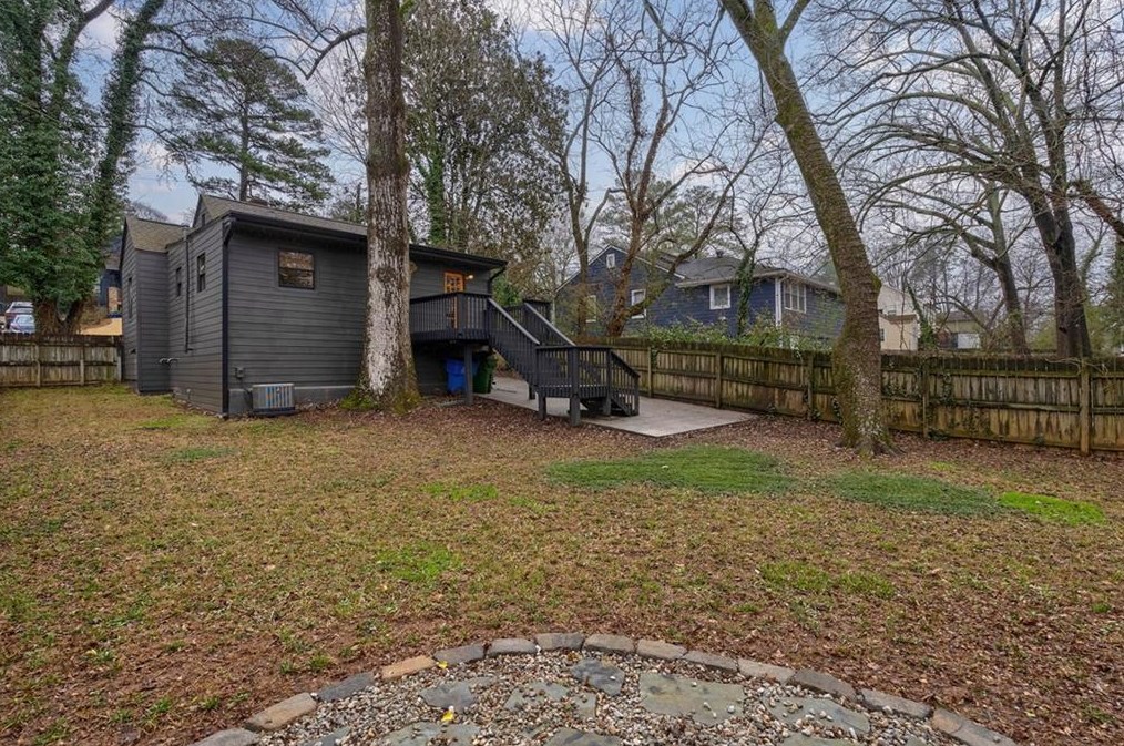 141 Watson Cir, Atlanta GA  30317-2616 exterior