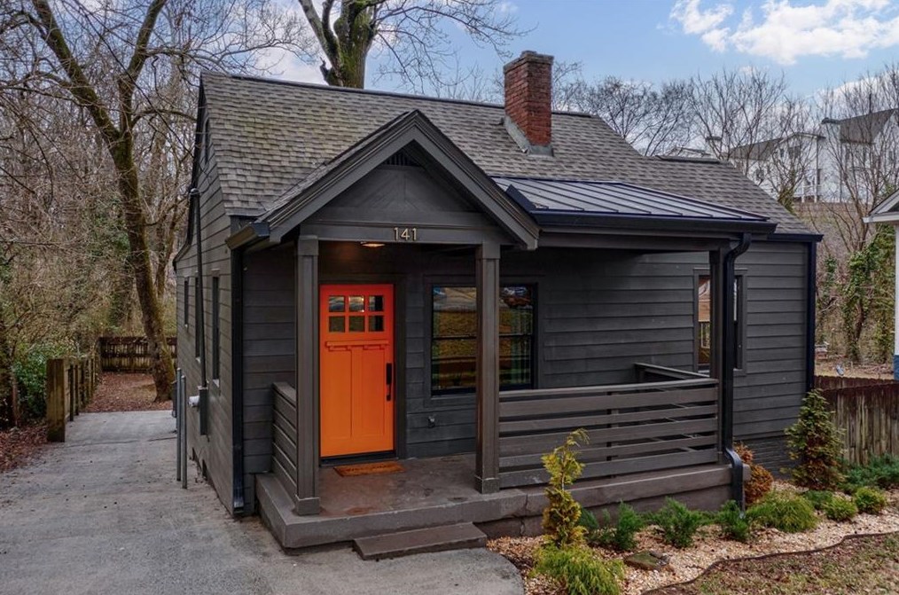 141 Watson Cir, Atlanta GA  30317-2616 exterior