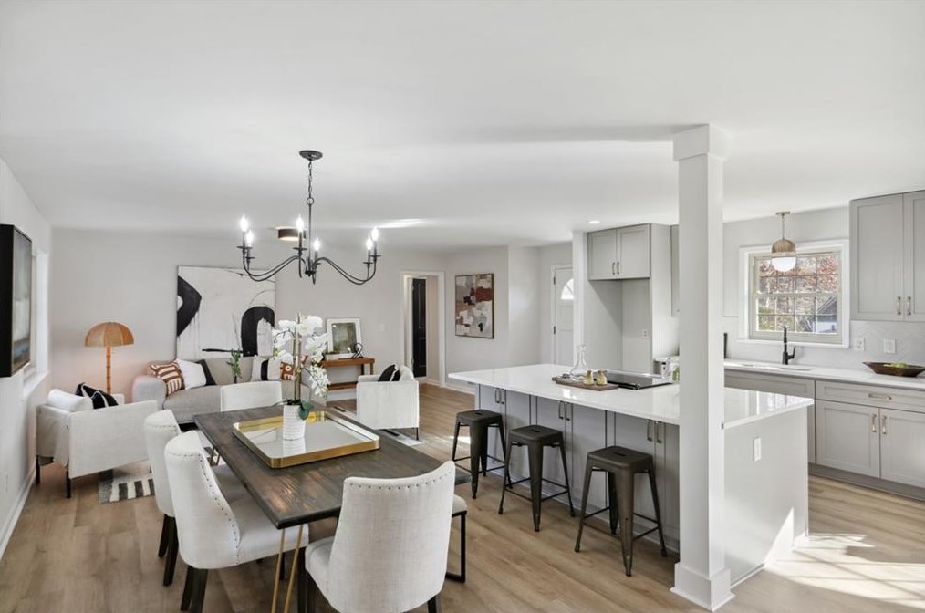 3710 Hickory Cir, Smyrna GA  30080-5618 exterior