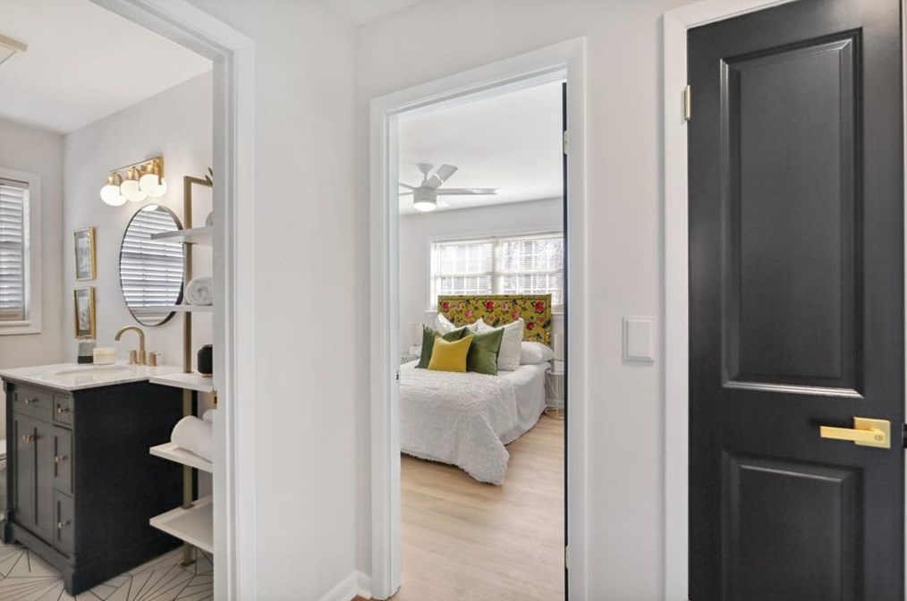 3710 Hickory Cir, Smyrna GA  30080-5618 exterior