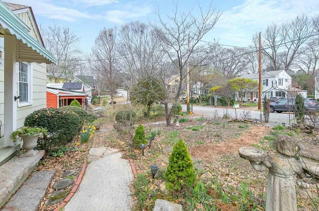 216 Ridgeland Ave, Decatur GA  30030-2056 exterior