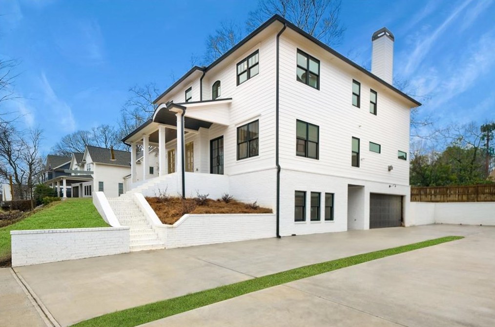 1361 Wessyngton Rd, Atlanta GA  30306-3244 exterior