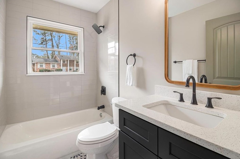 3639 Sherrydale Ln, Decatur GA  30032-3833 exterior