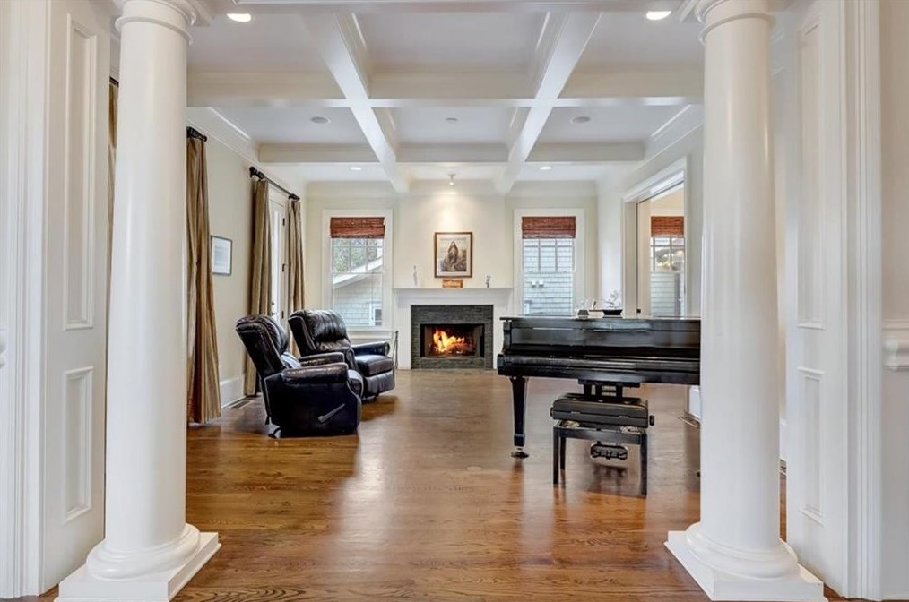 1421 Wessyngton Rd, Atlanta GA  30306-3245 exterior