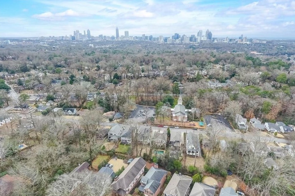 1421 Wessyngton Rd, Atlanta GA  30306-3245 exterior