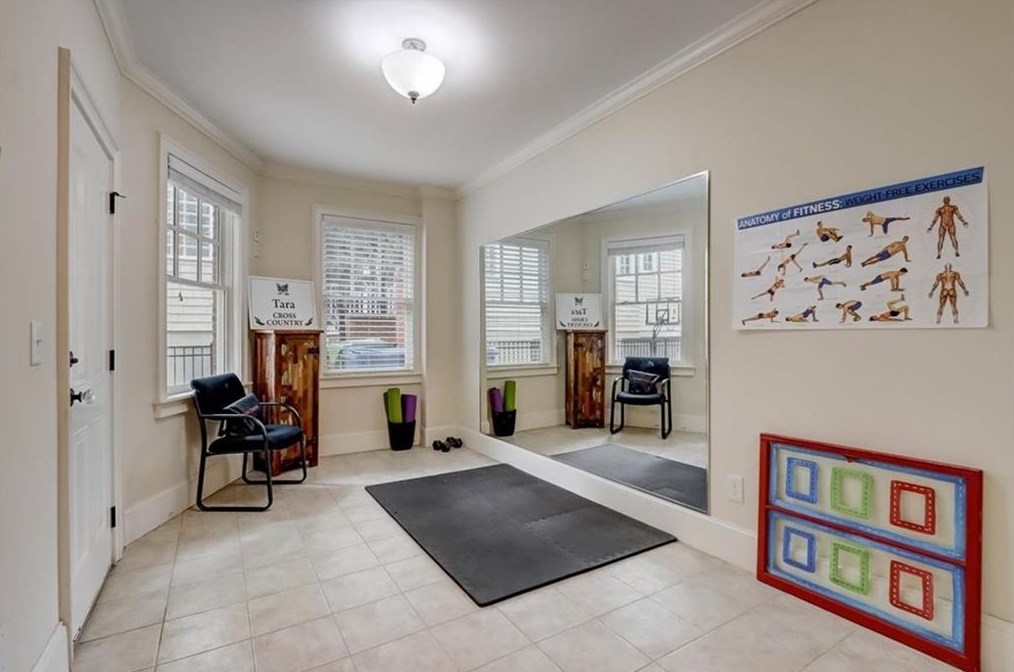 1421 Wessyngton Rd, Atlanta GA  30306-3245 exterior