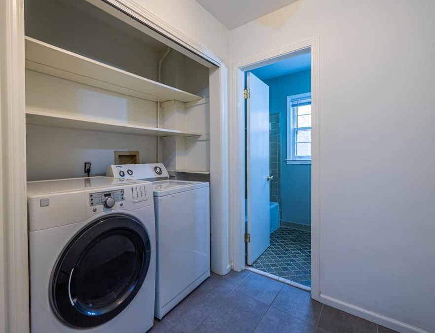 2739 Millwood Ct, Decatur GA  30033-2434 exterior