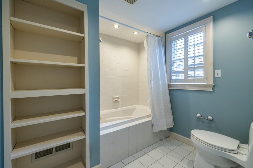 2739 Millwood Ct, Decatur GA  30033-2434 exterior