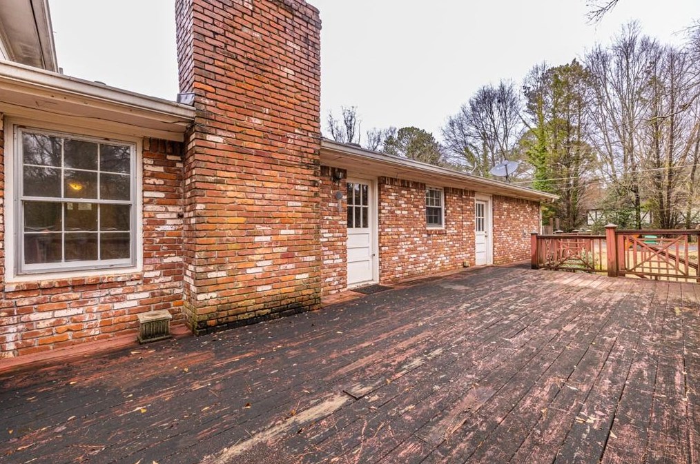 2739 Millwood Ct, Decatur GA  30033-2434 exterior