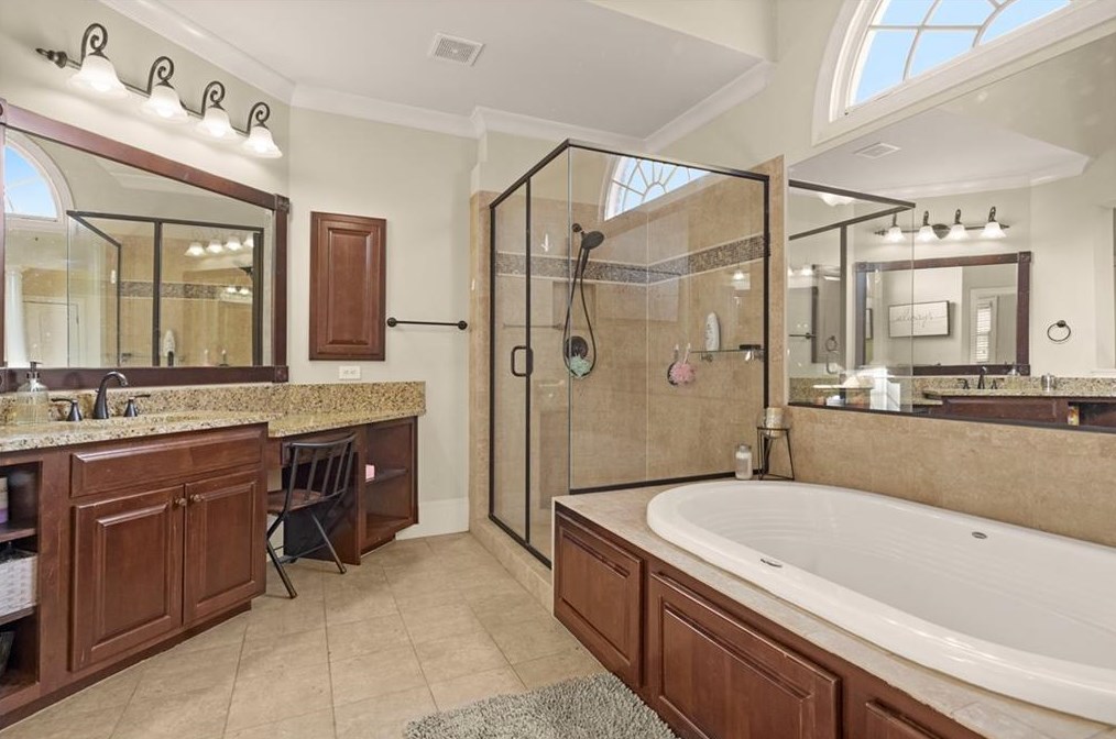 1525 Glenhaven Way, Lawrenceville GA  30043-4938 exterior