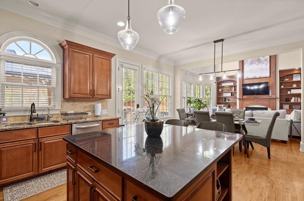 1525 Glenhaven Way, Lawrenceville GA  30043-4938 exterior