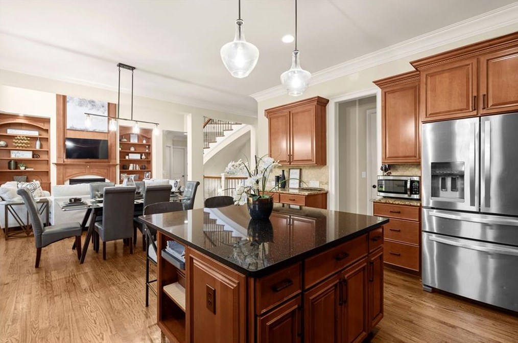 1525 Glenhaven Way, Lawrenceville GA  30043-4938 exterior