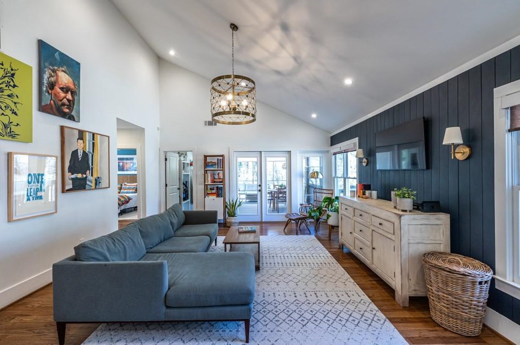 1375 Fenway Cir, Decatur GA  30030-4521 exterior