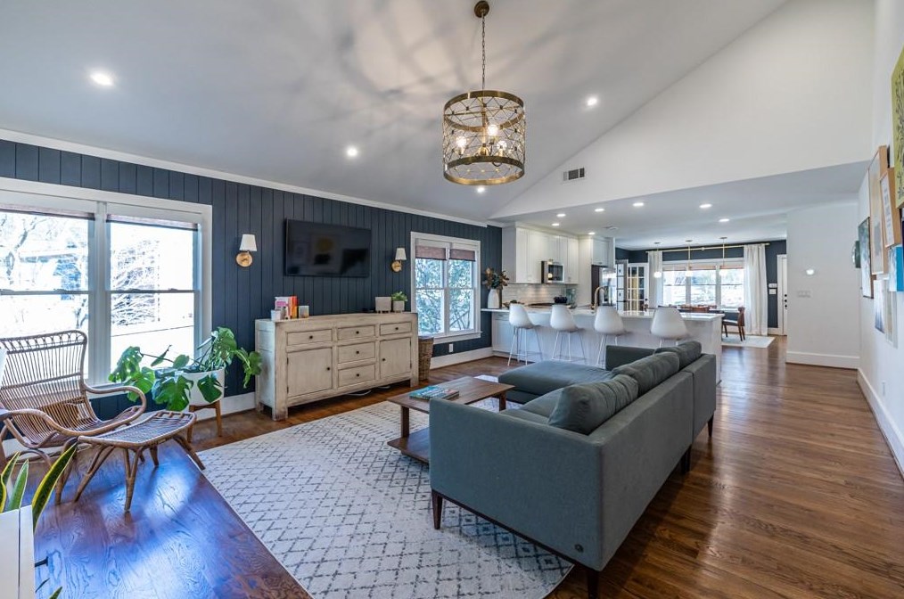 1375 Fenway Cir, Decatur GA  30030-4521 exterior