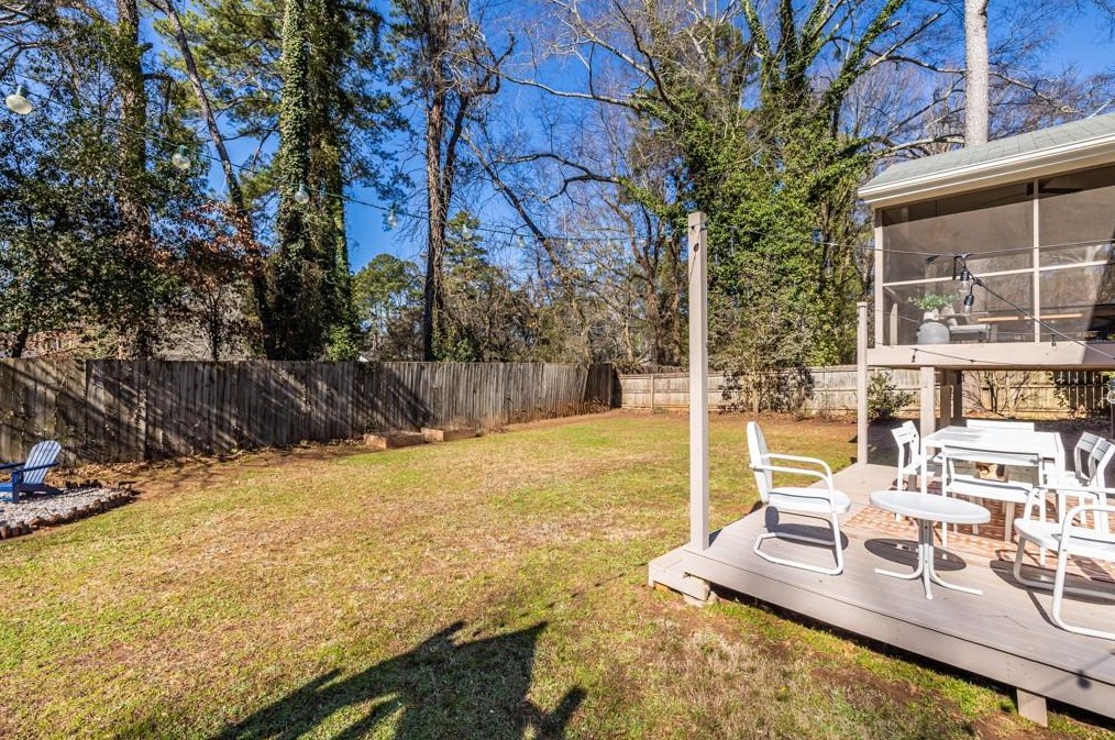 1375 Fenway Cir, Decatur GA  30030-4521 exterior