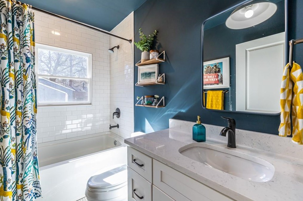 1375 Fenway Cir, Decatur GA  30030-4521 exterior