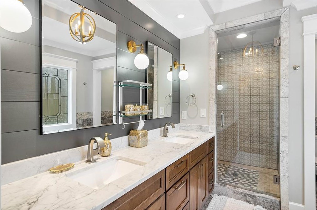 5608 Sherrell Dr, Atlanta GA  30342-1307 exterior