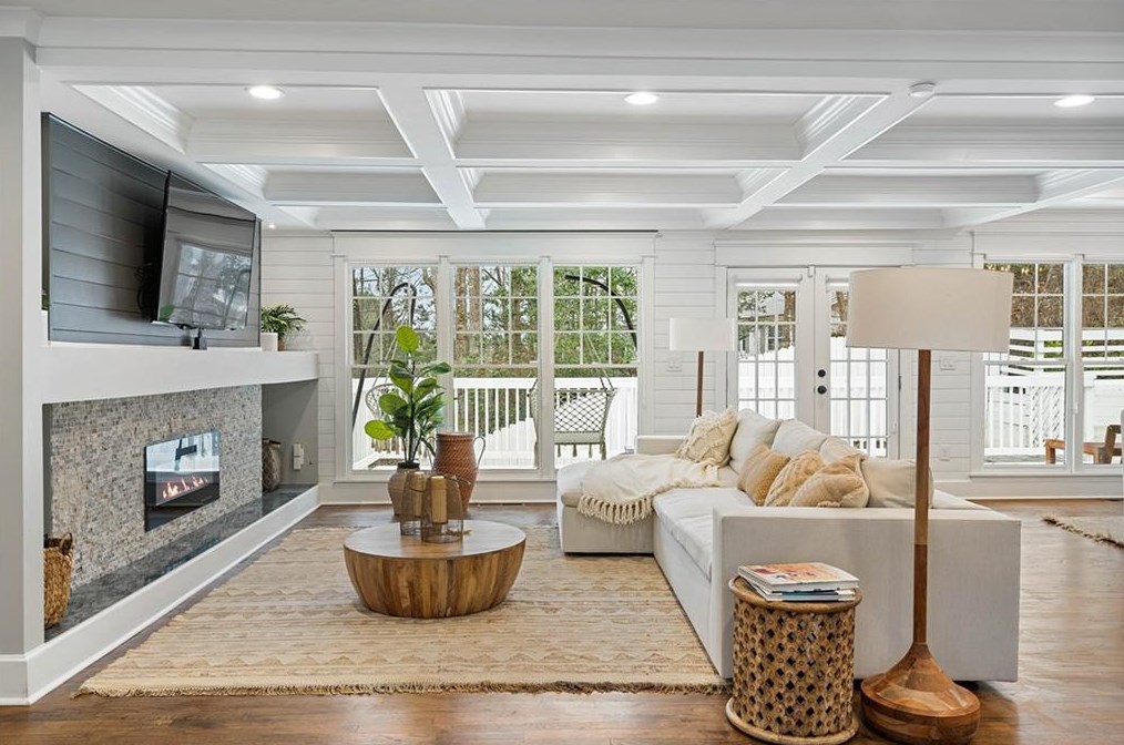 5608 Sherrell Dr, Atlanta GA  30342-1307 exterior