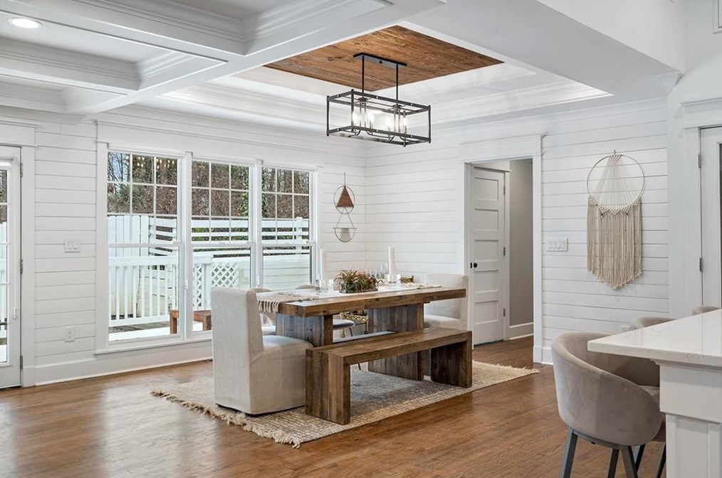 5608 Sherrell Dr, Atlanta GA  30342-1307 exterior