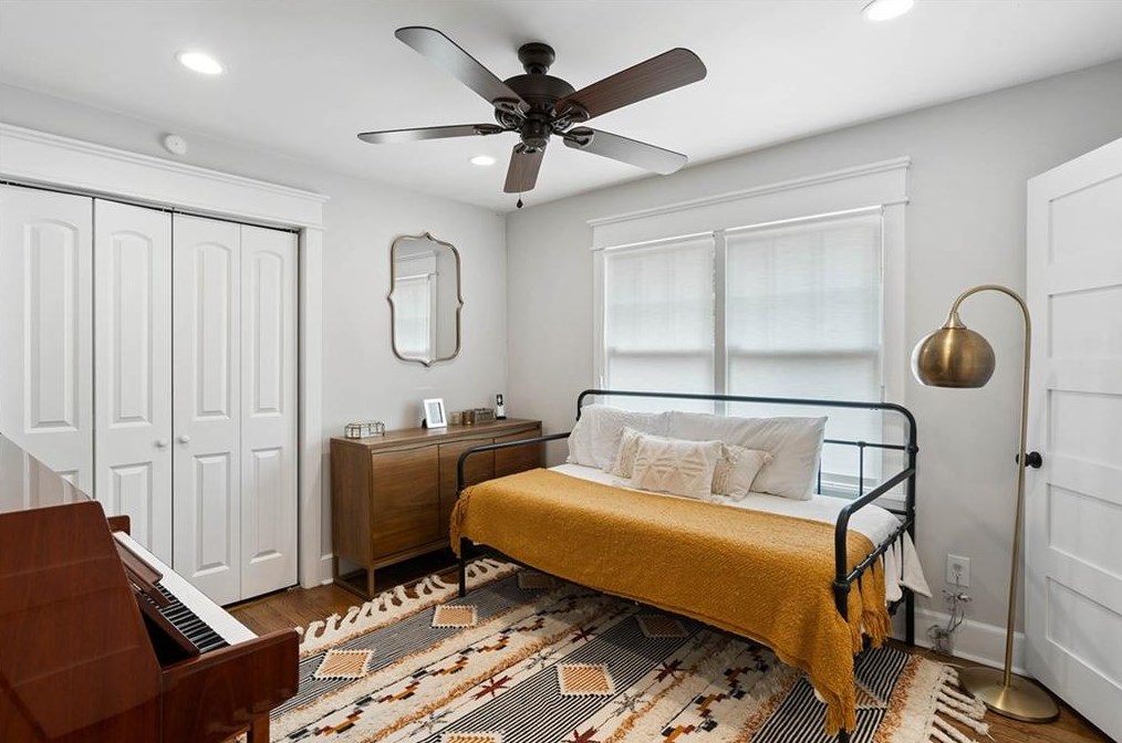 5608 Sherrell Dr, Atlanta GA  30342-1307 exterior