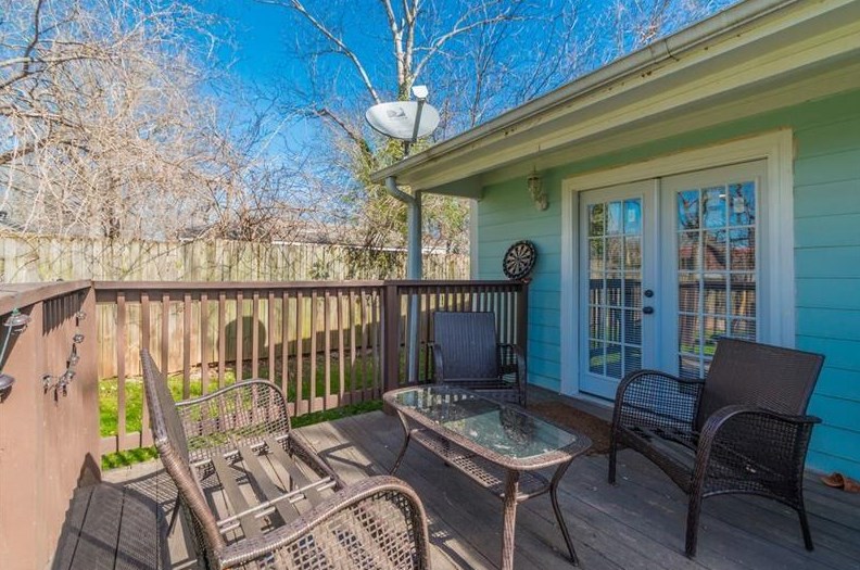 21 Vinson Dr, Atlanta GA  30317-1709 exterior