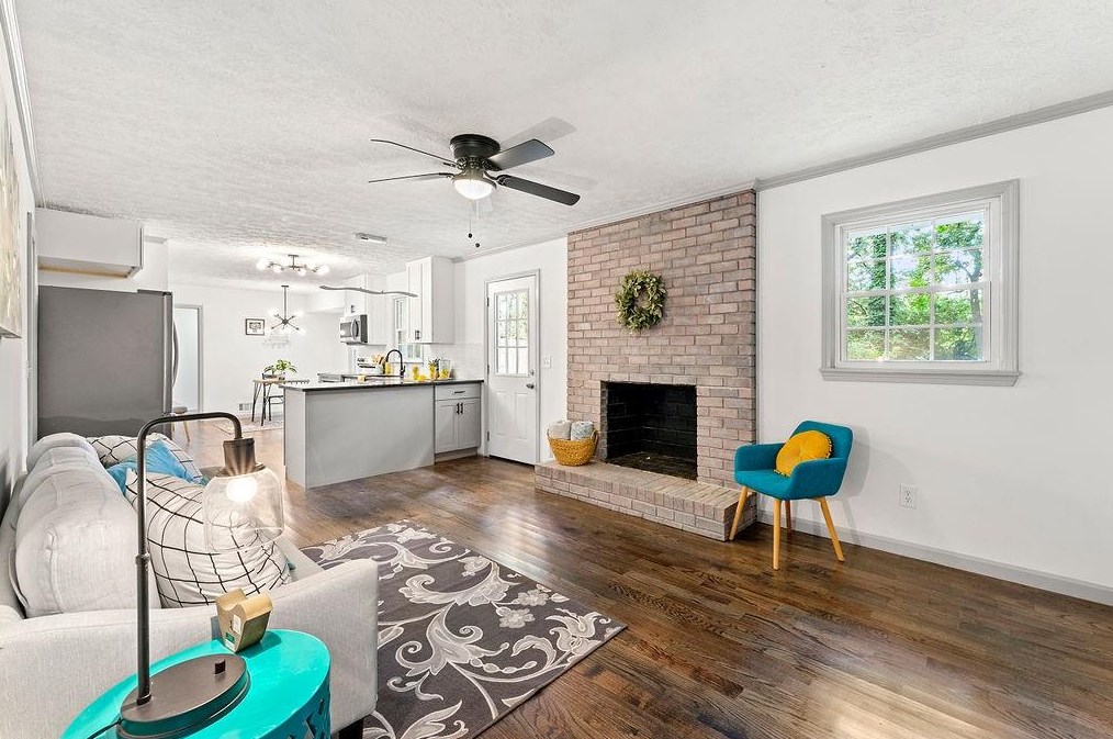 1223 Sanden Ferry Dr, Decatur GA  30033-3345 exterior