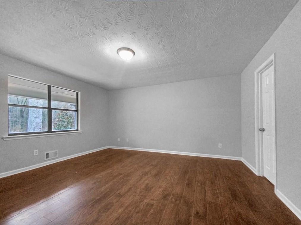 301 Brooks St, Dallas GA  30157-9538 exterior