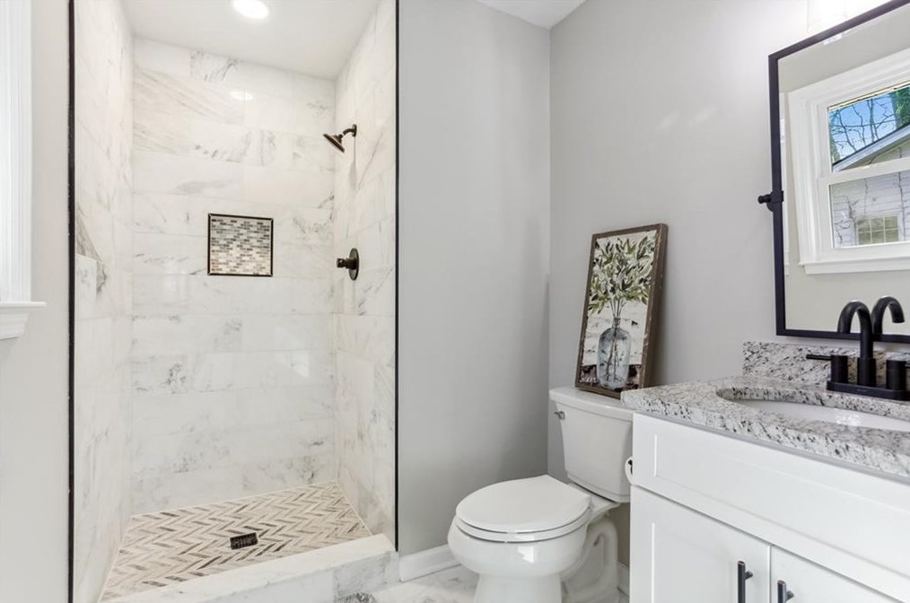 3859 Redbud Ct, Smyrna GA  30082-3354 exterior