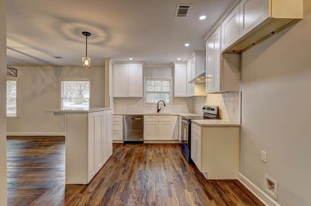 1634 Columbia Pl, Decatur GA  30032-4621 exterior