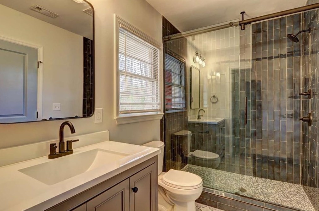 1634 Columbia Pl, Decatur GA  30032-4621 exterior