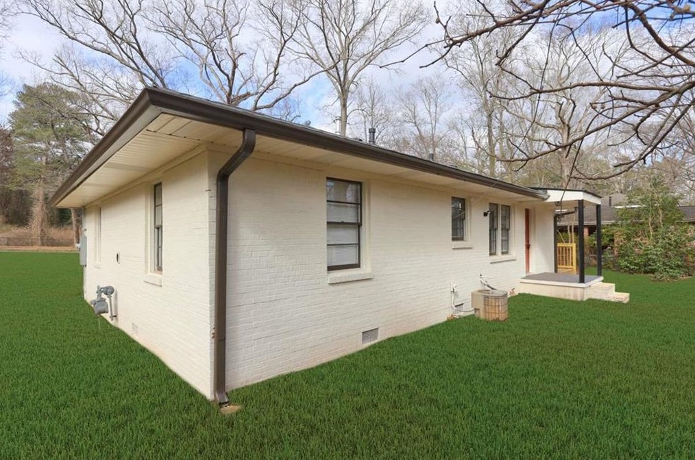 1634 Columbia Pl, Decatur GA  30032-4621 exterior