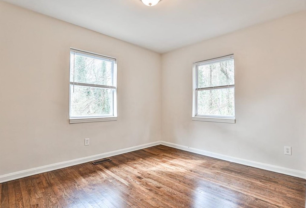 1495 Woodfern Dr, Decatur GA  30030-4532 exterior