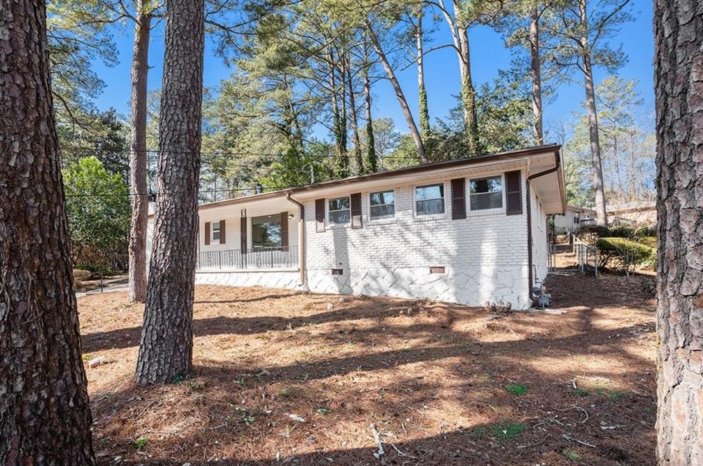 2400 Woodacres Rd, Atlanta GA  30345-1641 exterior