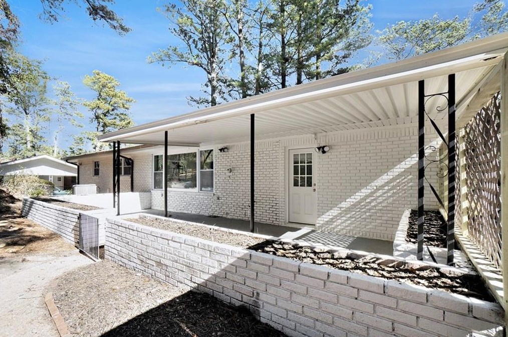 2400 Woodacres Rd, Atlanta GA  30345-1641 exterior