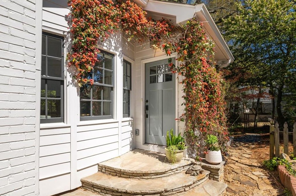 307 Superior Ave, Decatur GA  30030-1818 exterior