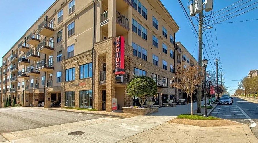 464 Bishop St, Atlanta GA  30318-4394 exterior