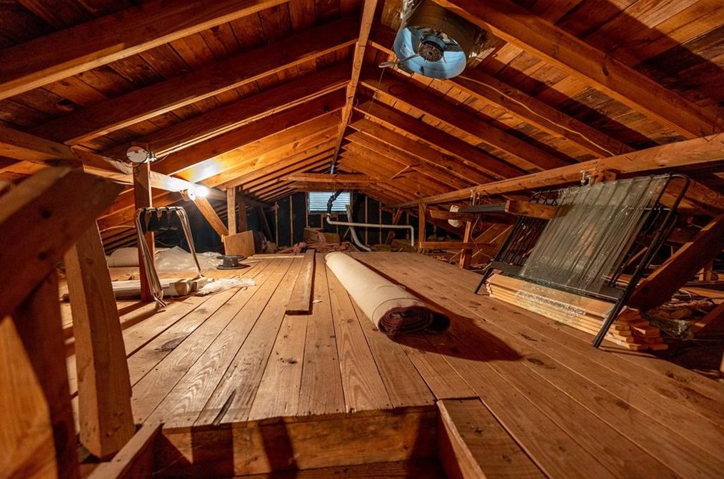 2354 Wineleas Rd, Decatur GA  30033-5519 exterior