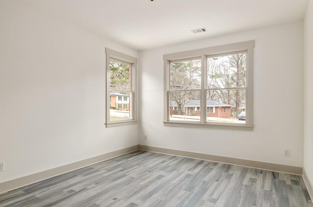 882 Woodmere Dr, Atlanta GA  30318-6002 exterior