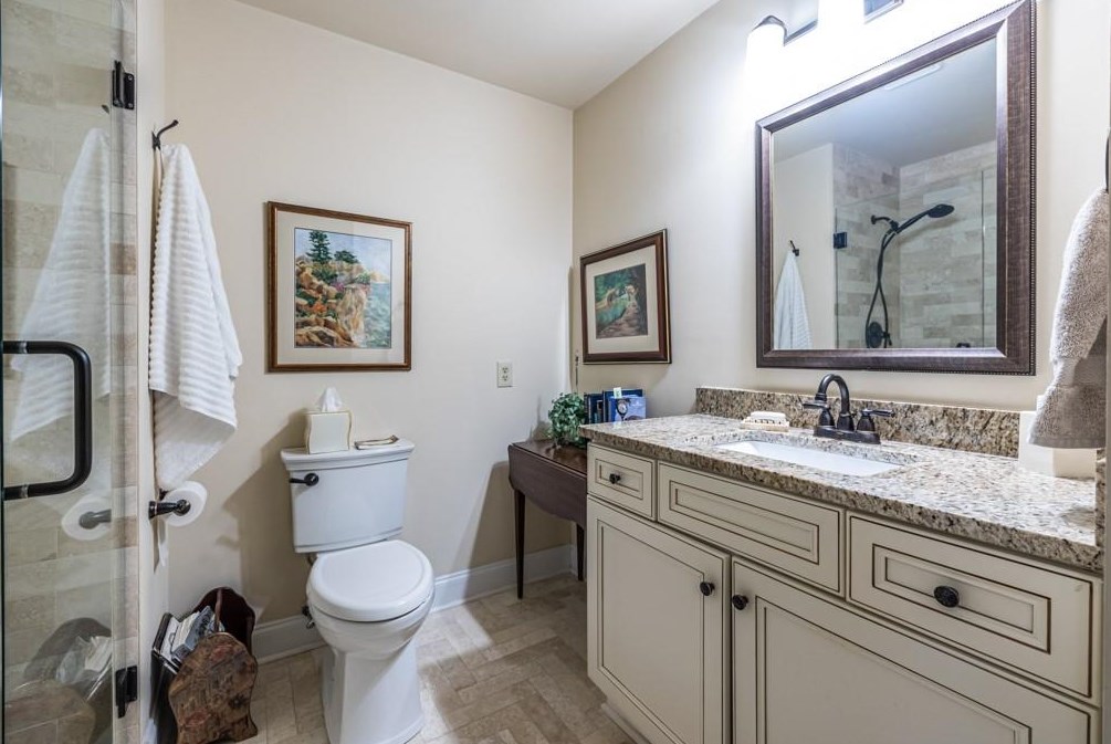 206 Ridley Howard Ct, Decatur GA  30030-2381 exterior