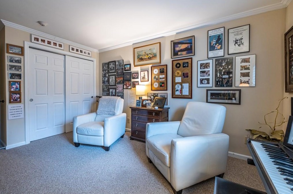 206 Ridley Howard Ct, Decatur GA  30030-2381 exterior