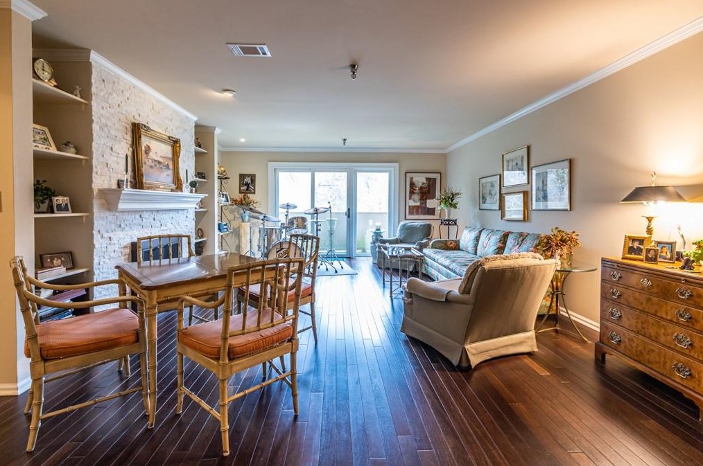 206 Ridley Howard Ct, Decatur GA  30030-2381 exterior