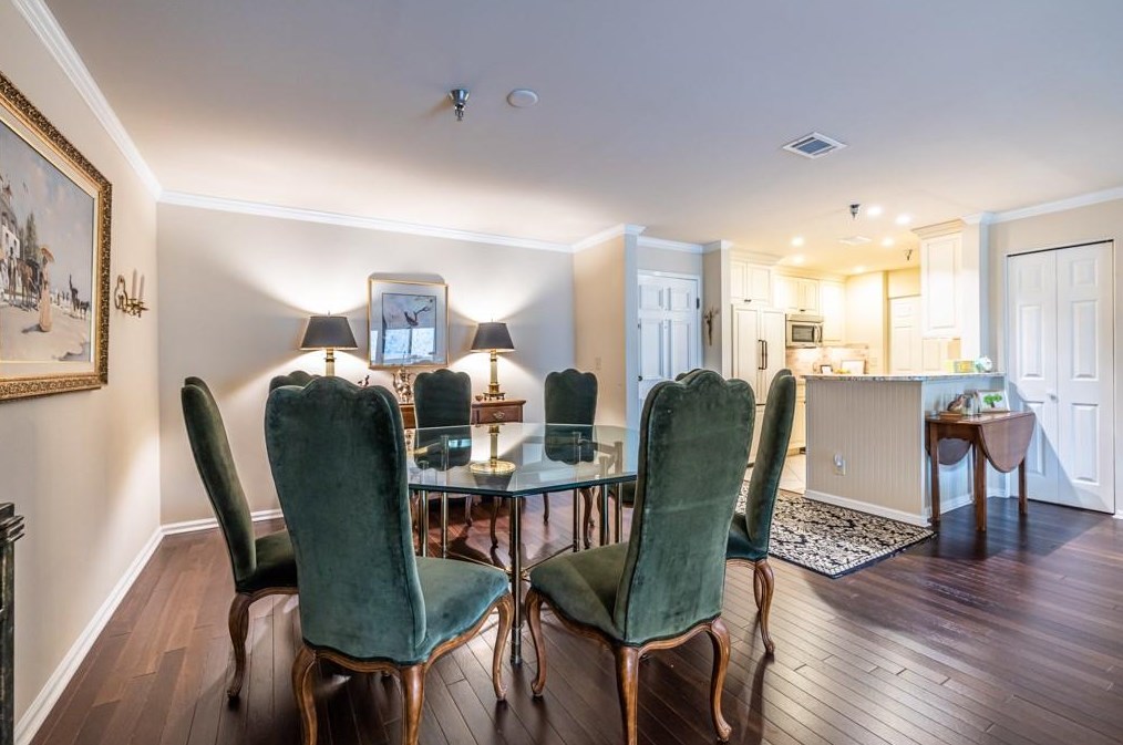 206 Ridley Howard Ct, Decatur GA  30030-2381 exterior