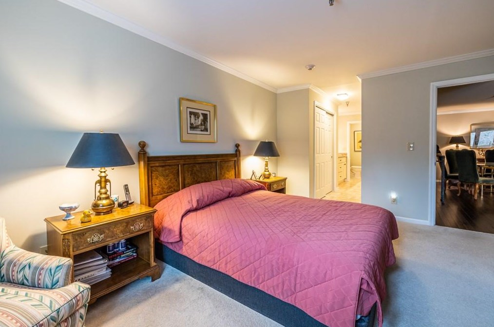 206 Ridley Howard Ct, Decatur GA  30030-2381 exterior