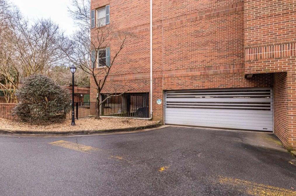 206 Ridley Howard Ct, Decatur GA  30030-2381 exterior