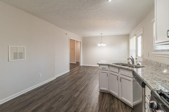 572 Emerald Pines Dr, Dallas GA  30157-8527 exterior