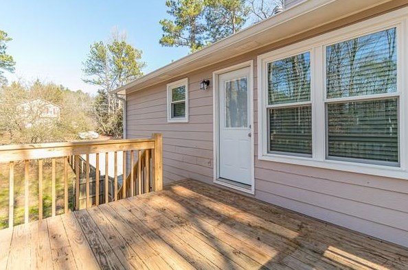 572 Emerald Pines Dr, Dallas GA  30157-8527 exterior