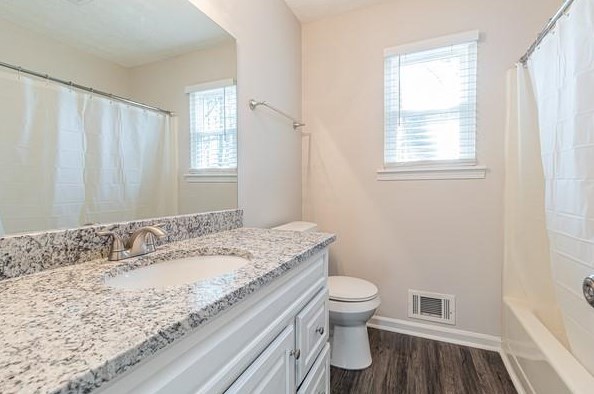 572 Emerald Pines Dr, Dallas GA  30157-8527 exterior